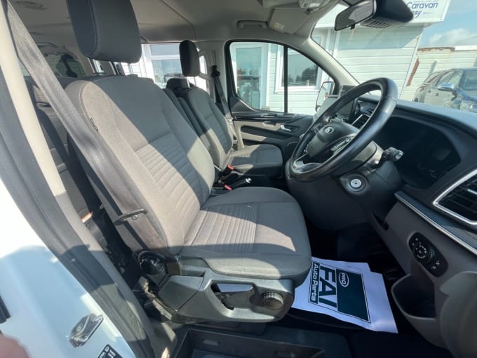 2025 Ford Tourneo Custom