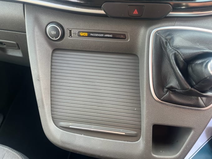 2025 Ford Tourneo Custom