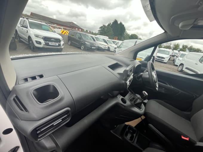 2025 Vauxhall Combo