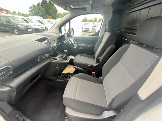 2025 Vauxhall Combo