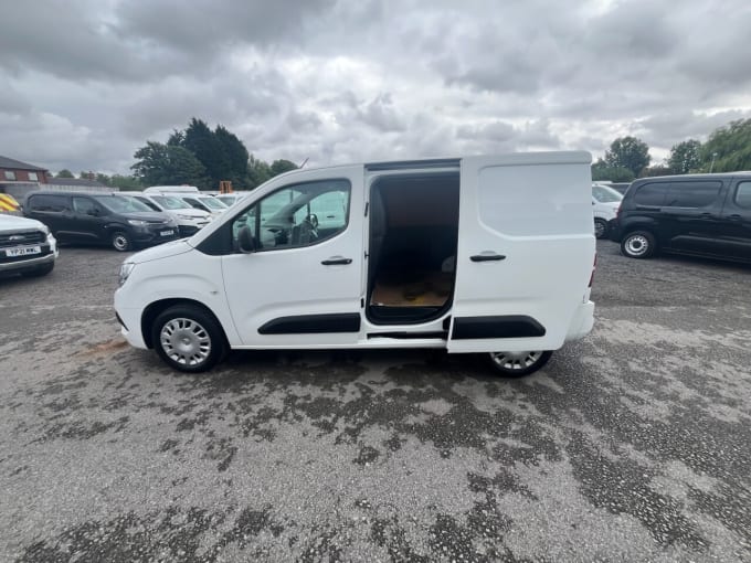 2025 Vauxhall Combo