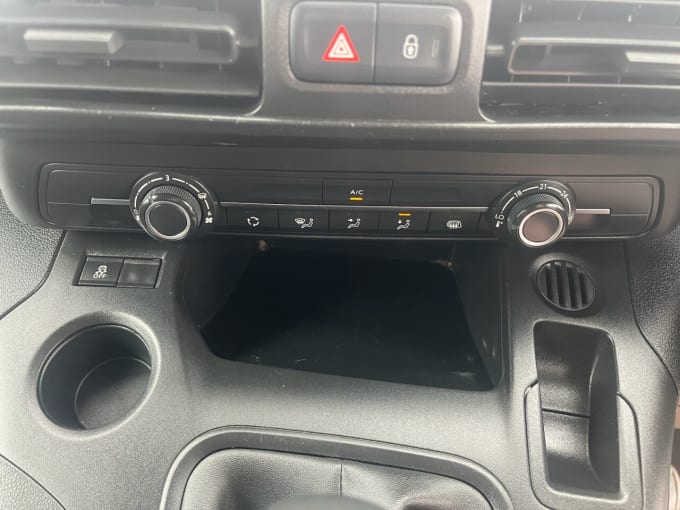 2025 Vauxhall Combo