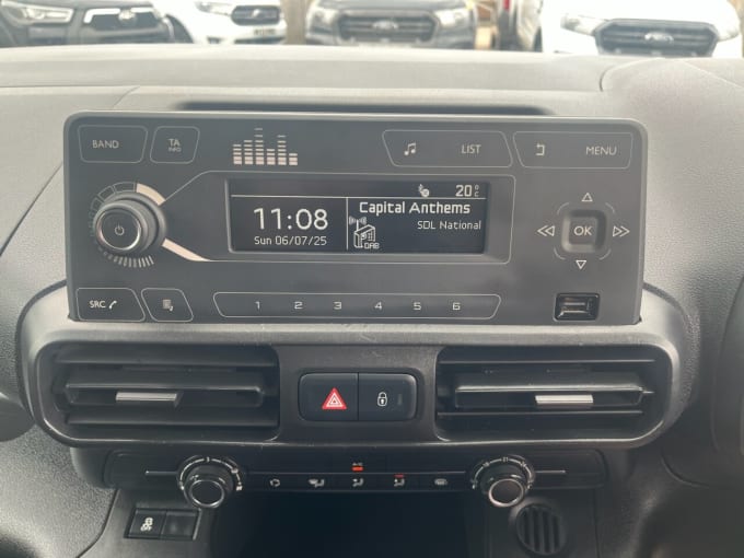 2025 Vauxhall Combo