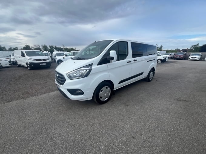 2025 Ford Transit Custom