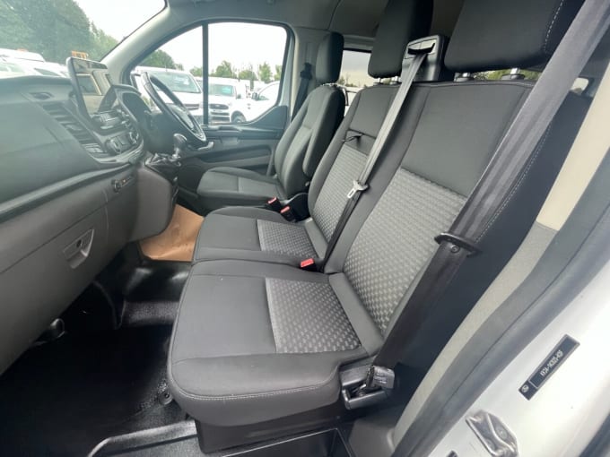 2025 Ford Transit Custom
