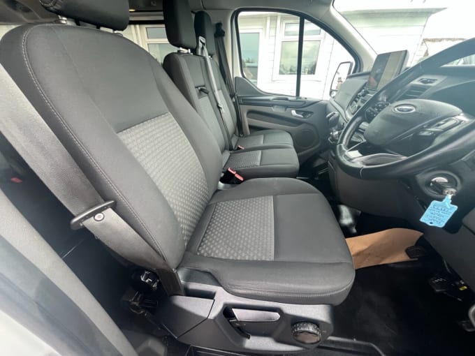 2025 Ford Transit Custom
