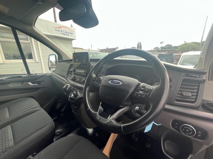 2025 Ford Transit Custom