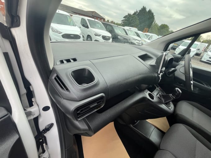 2025 Vauxhall Combo