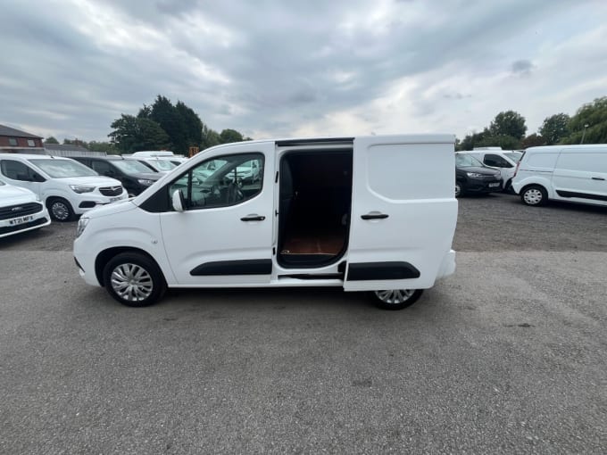2025 Vauxhall Combo
