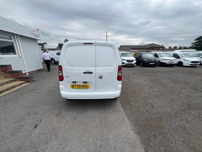 2025 Vauxhall Combo
