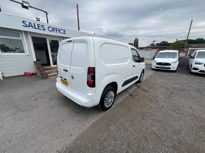2025 Vauxhall Combo