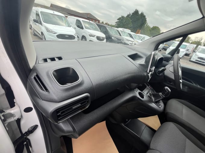2025 Vauxhall Combo