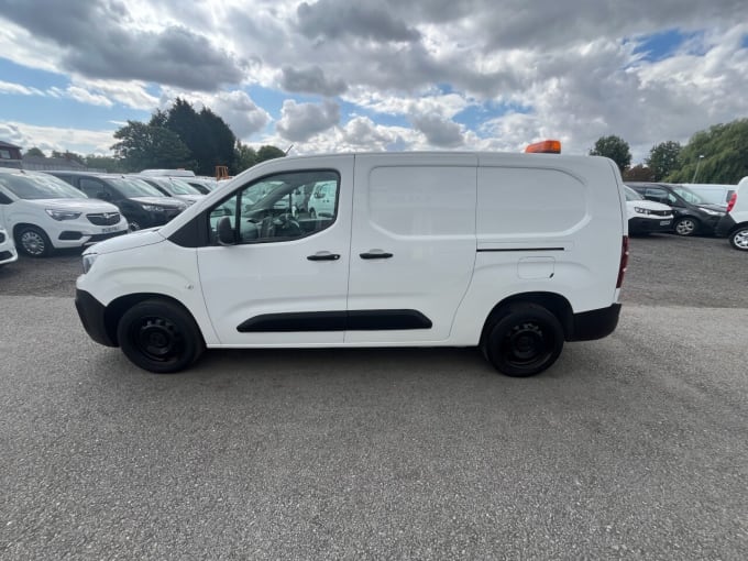 2025 Peugeot Partner