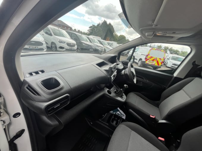2025 Peugeot Partner