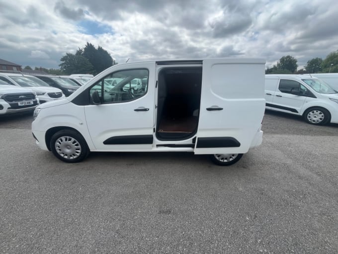 2025 Vauxhall Combo