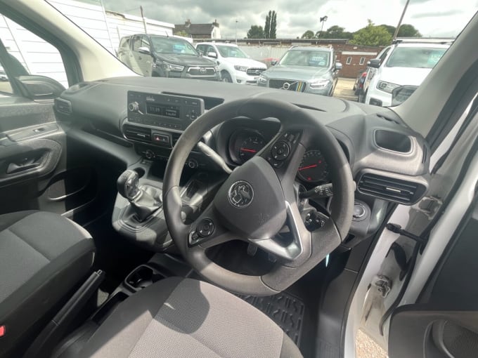 2025 Vauxhall Combo