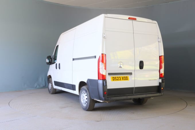 2025 Vauxhall Movano