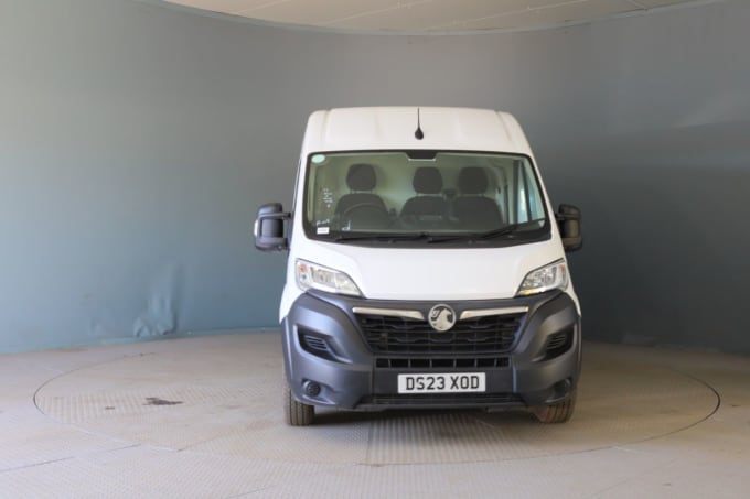 2025 Vauxhall Movano
