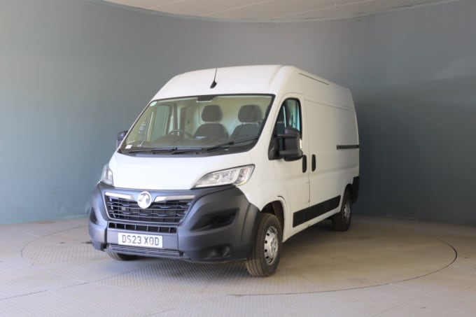 2025 Vauxhall Movano