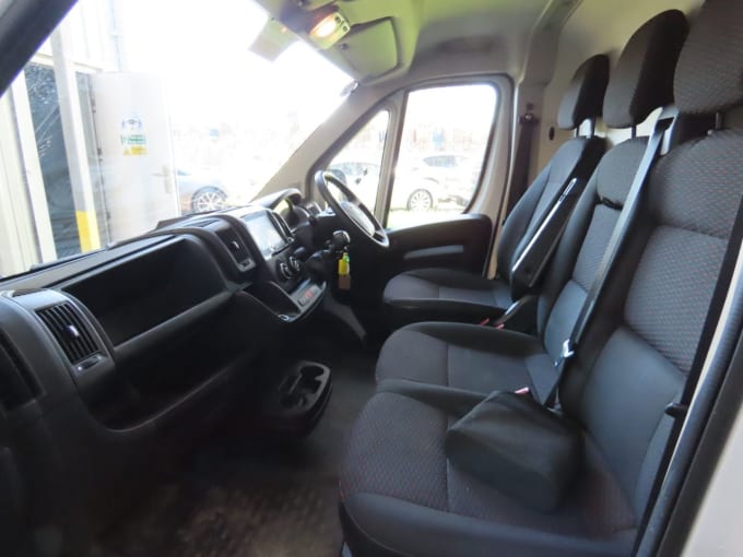 2025 Vauxhall Movano