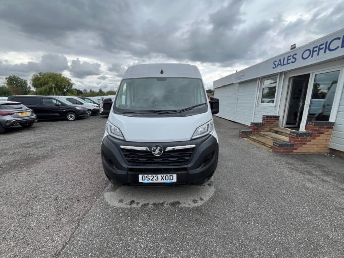 2025 Vauxhall Movano