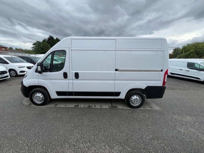 2025 Vauxhall Movano