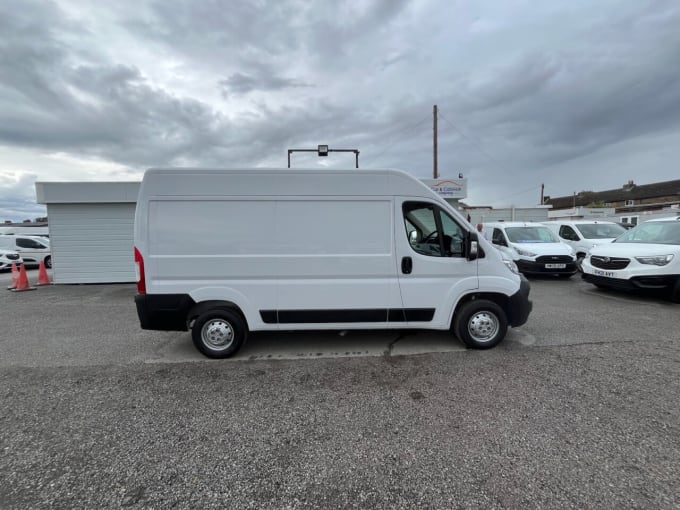 2025 Vauxhall Movano