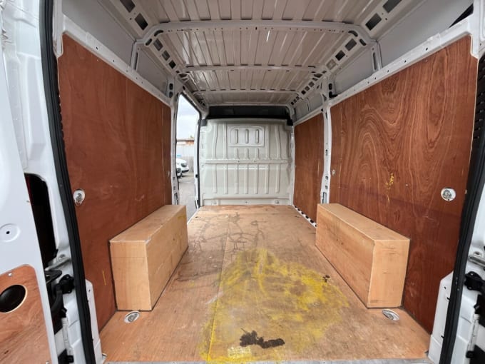 2025 Vauxhall Movano