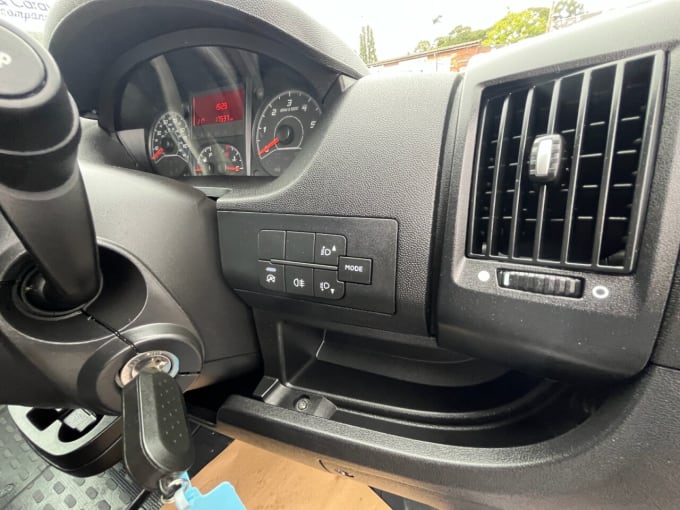 2025 Vauxhall Movano