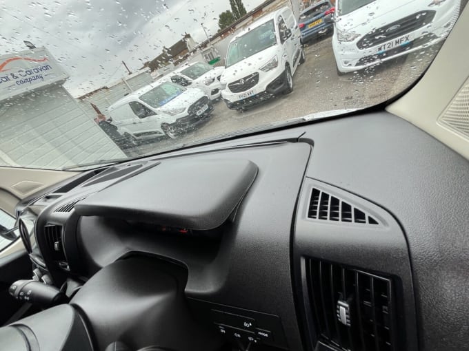 2025 Vauxhall Movano