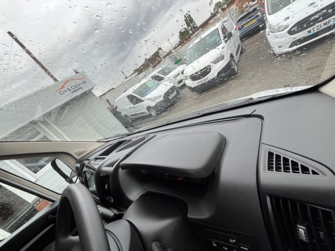 2025 Vauxhall Movano