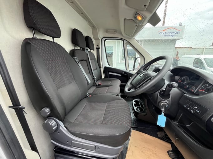 2025 Vauxhall Movano