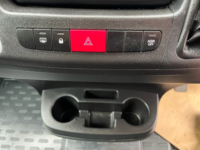 2025 Vauxhall Movano
