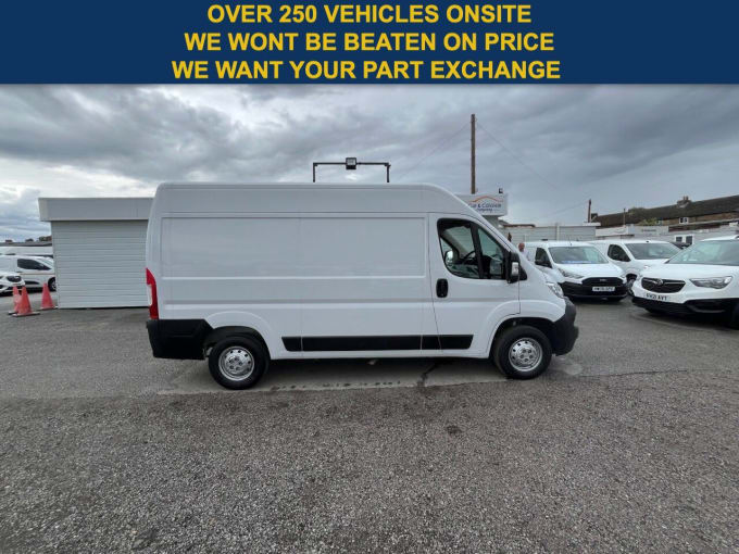 2025 Vauxhall Movano