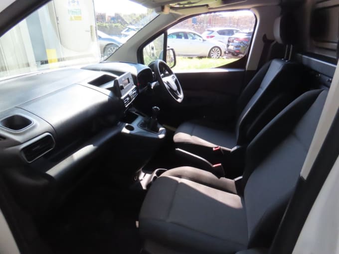 2025 Vauxhall Combo