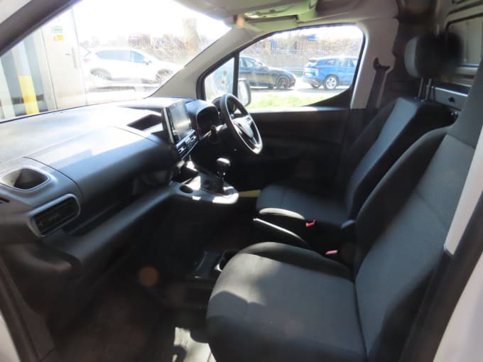 2025 Vauxhall Combo