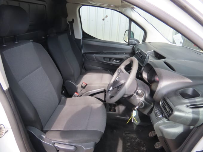 2025 Vauxhall Combo