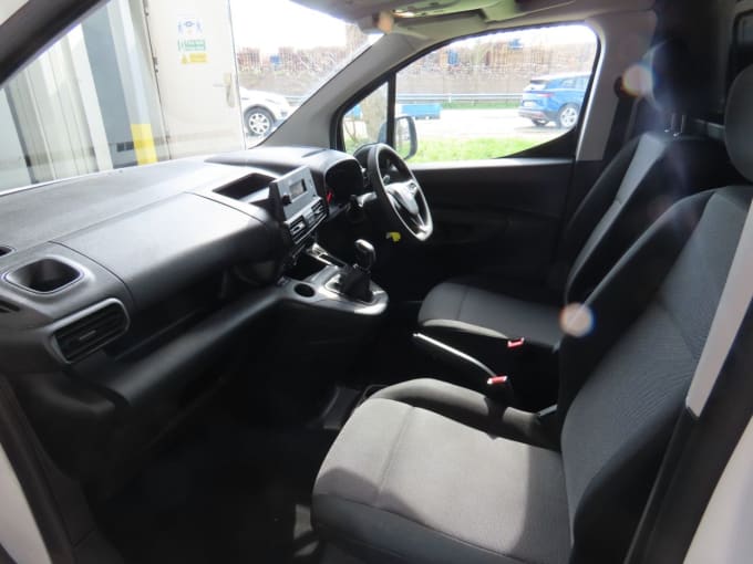 2025 Vauxhall Combo