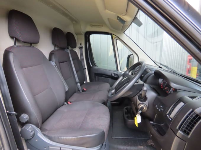 2025 Vauxhall Movano