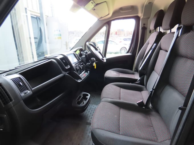 2025 Vauxhall Movano