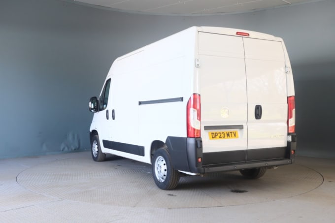2025 Vauxhall Movano
