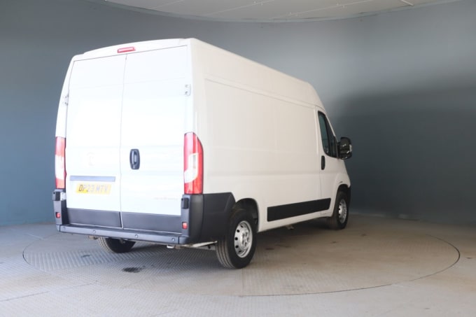 2025 Vauxhall Movano