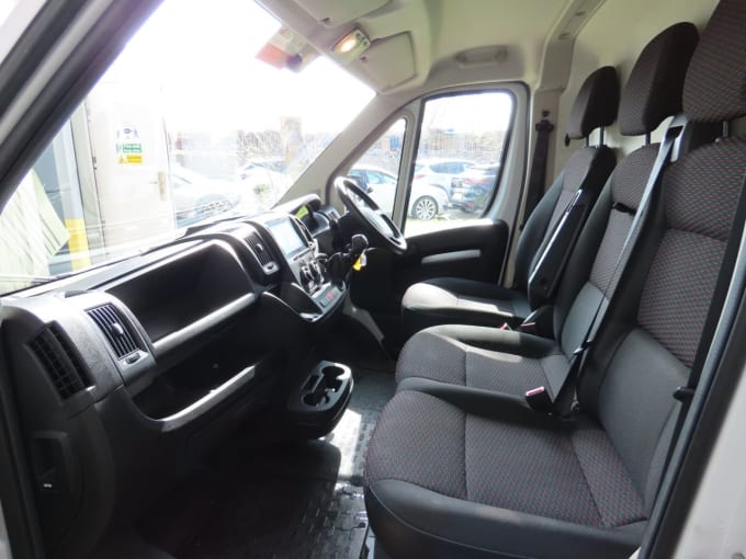 2025 Vauxhall Movano
