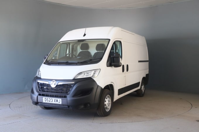 2025 Vauxhall Movano