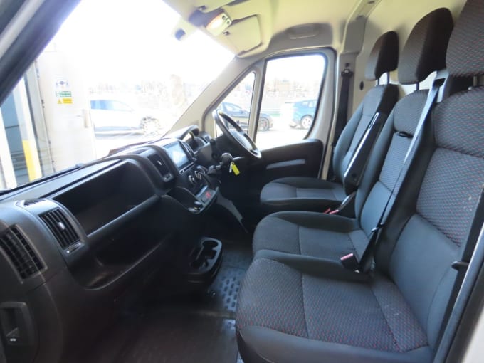 2025 Vauxhall Movano