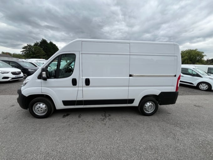2025 Vauxhall Movano