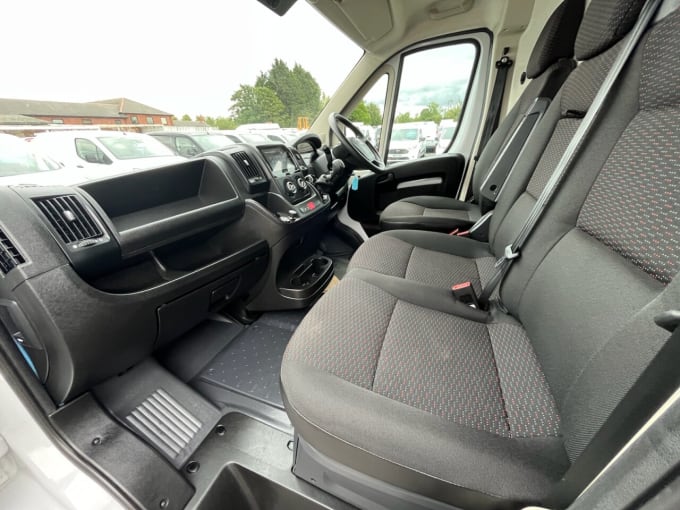 2025 Vauxhall Movano