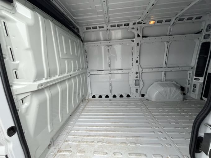 2025 Vauxhall Movano