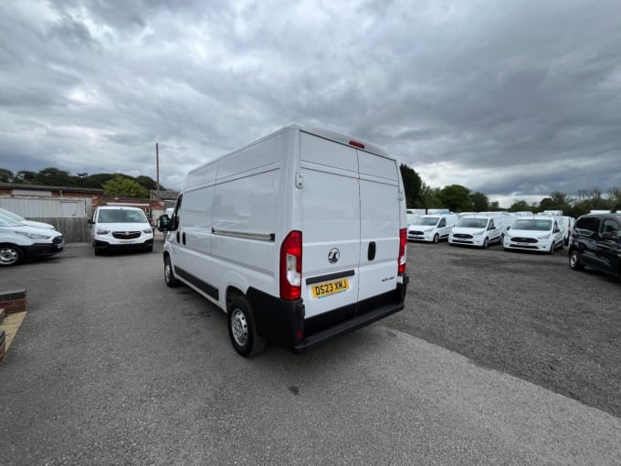 2025 Vauxhall Movano