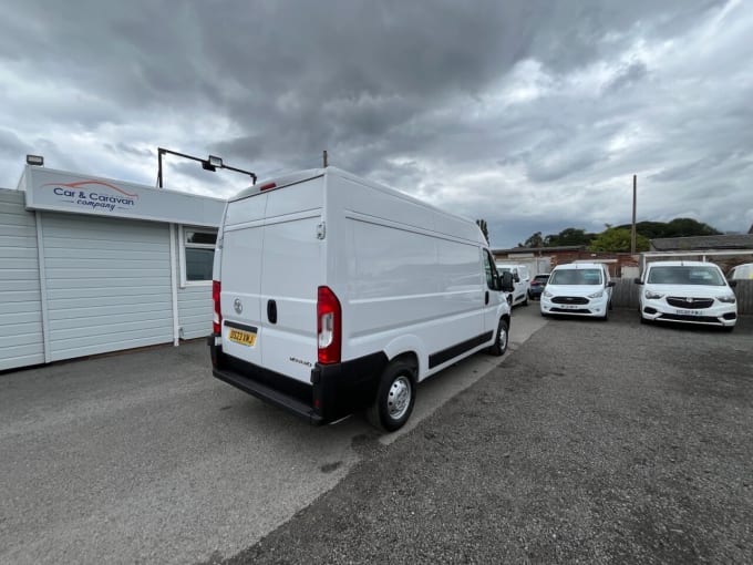 2025 Vauxhall Movano